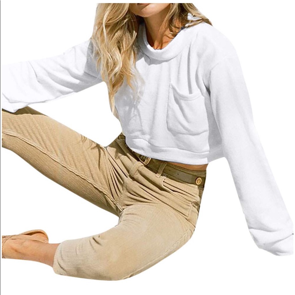 White crop top with pockets